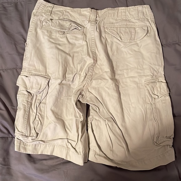 Faded Glory Shorts - Picture 2 of 3